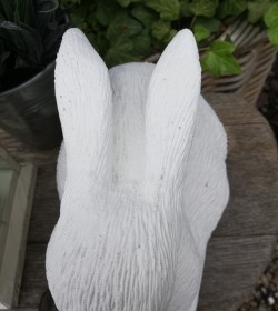 Kanin i marmor H: 13 cm.