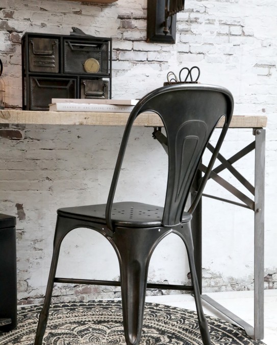 Sort stol | Møbler |